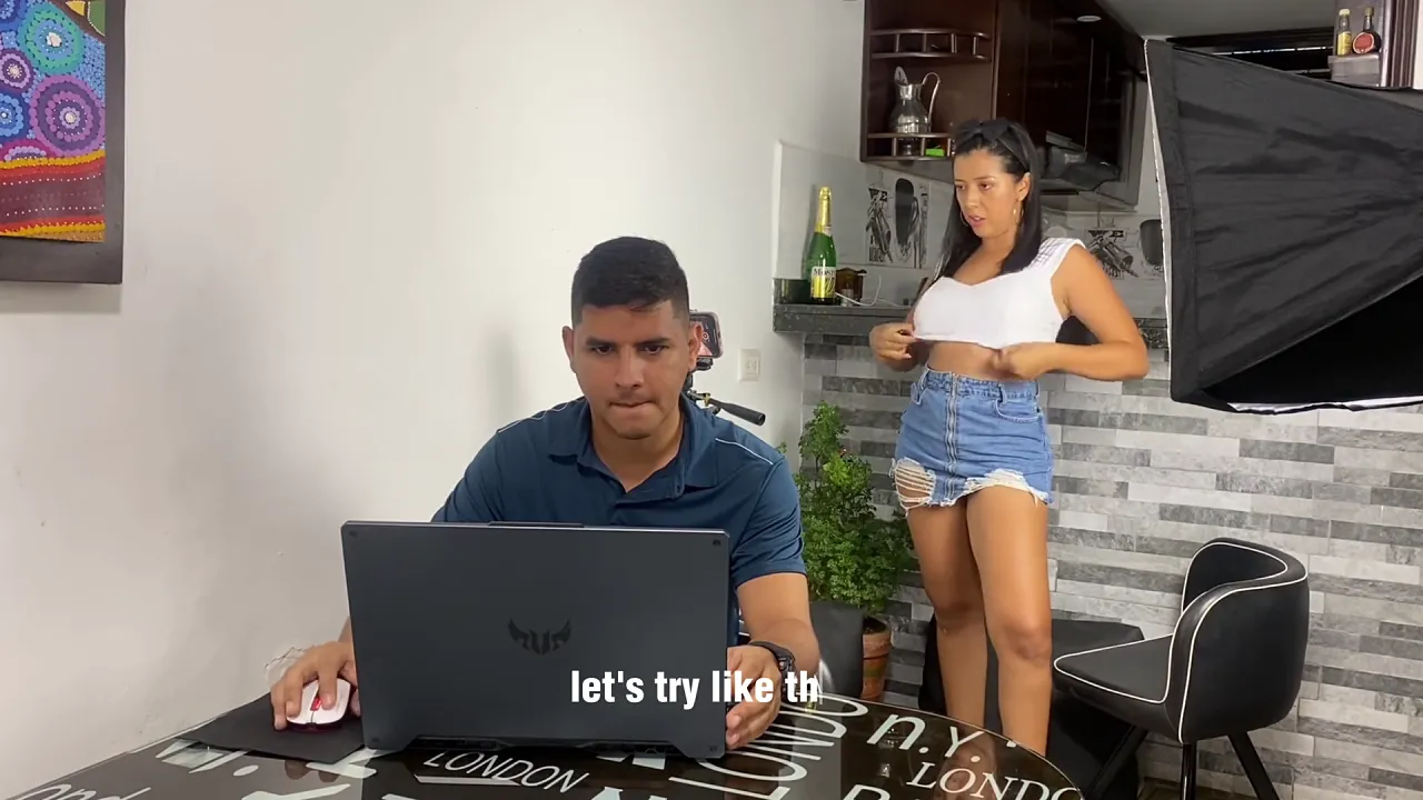Coworker watches as Lina Henao masturbates and cums on camera