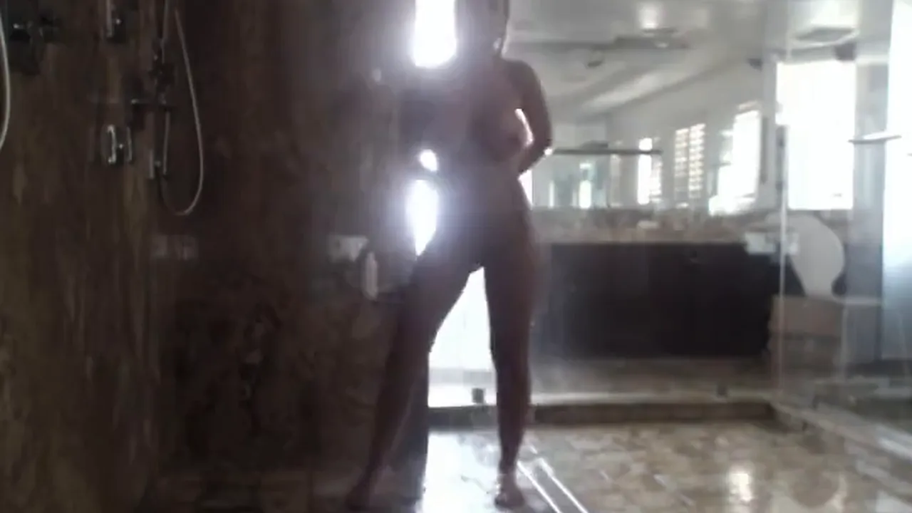 Babe big ass big tits video