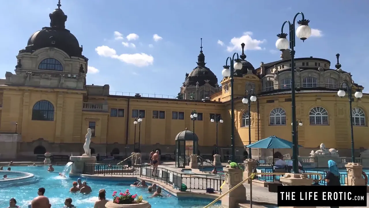 Brunette solo masturbation caught on camera at public pool