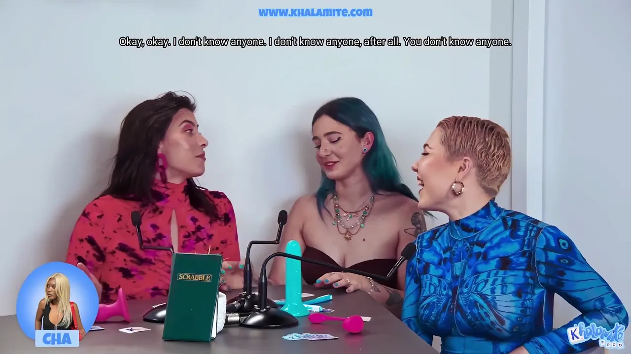 French cam girl Khalamite strips at party in reality show