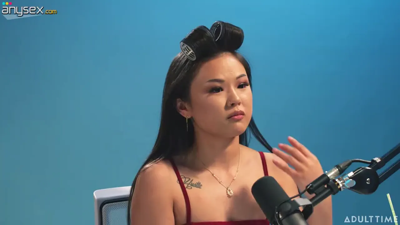 Asian Lulu Chu masturbates with a vibrator on her shaved pussy