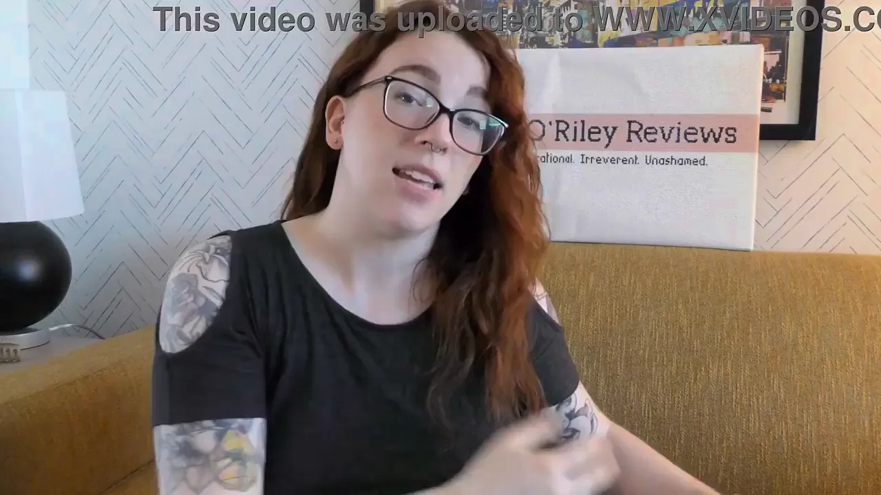 Lily O Riley reviews the KISS Sucking Vibrator for her girl-next-door amateur audience