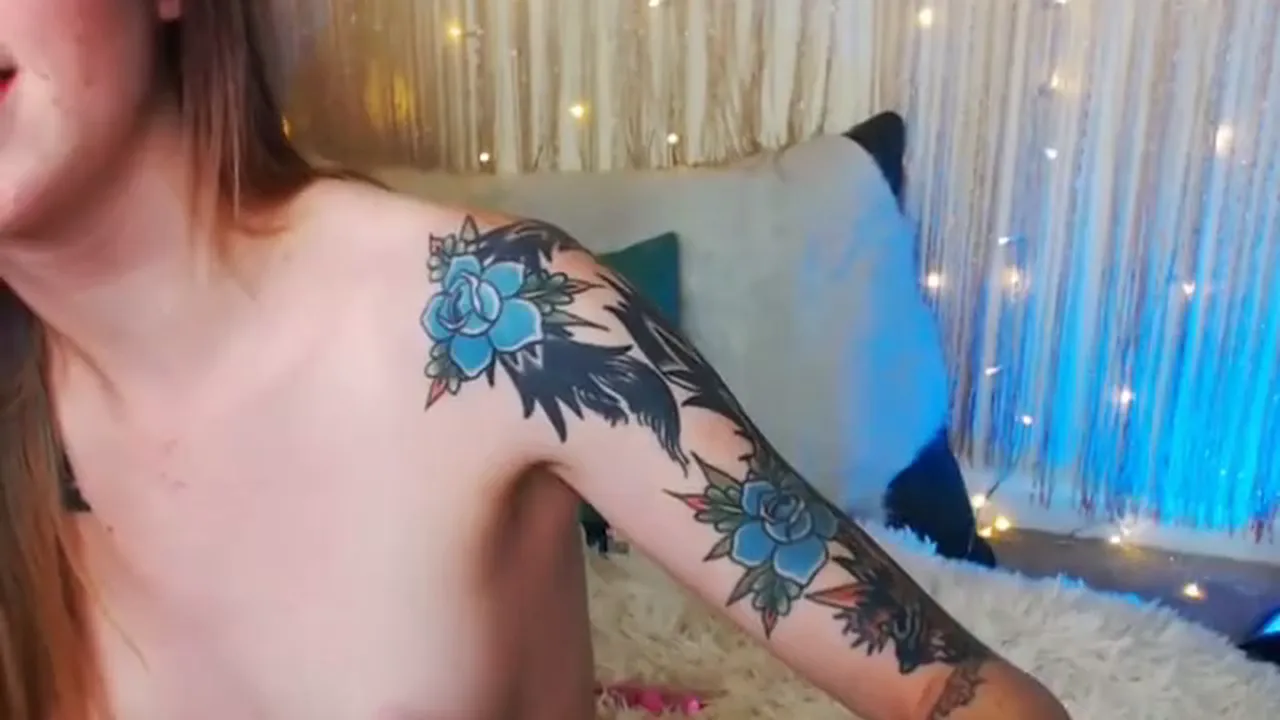 Brunette webcam model masturbates with a huge vibrator and has an orgasm