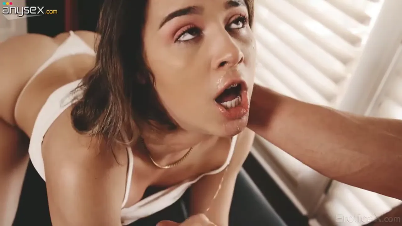 Kylie Rocket teases and tempts with morning blowjob and pussy licking