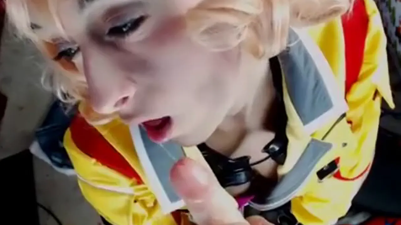 Cindy aurum FFXV streaming blowjob and fucks herself