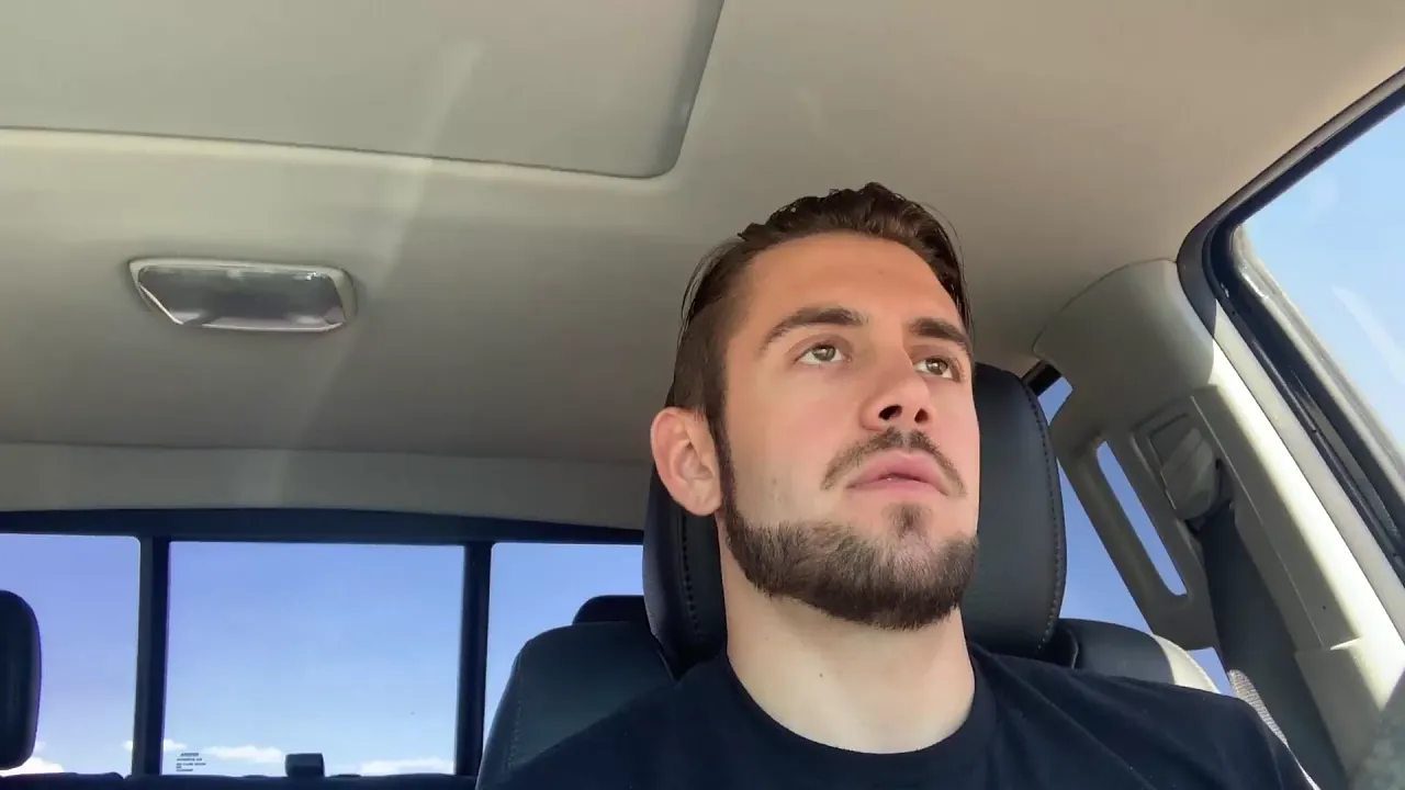 Dante Colle masturbates and cums in car