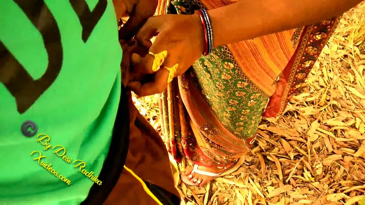 Indian amateur girl strips and masturbates outdoors