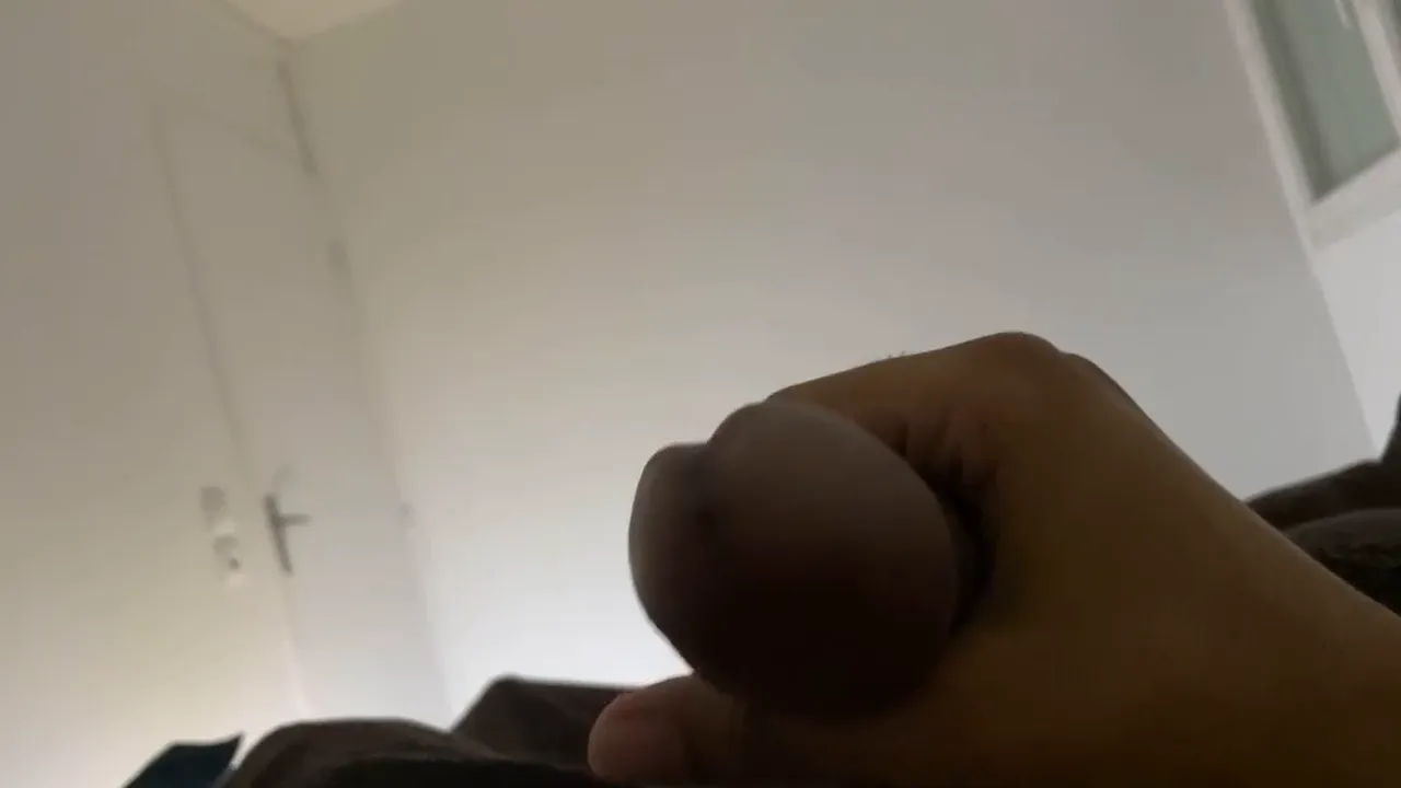 Amateur solo male masturbation with big uncircumcised cock