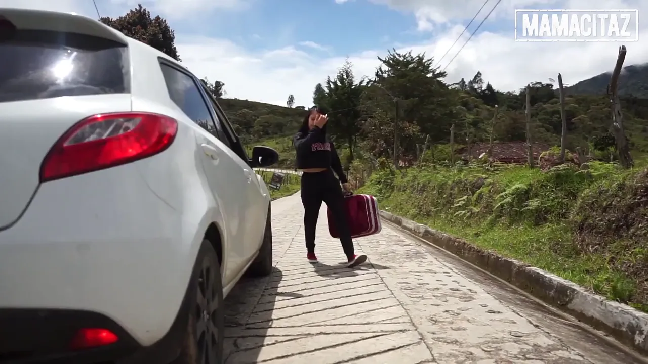 Latina Lia Ponce films herself running away to do hardcore porn videos in Colombia