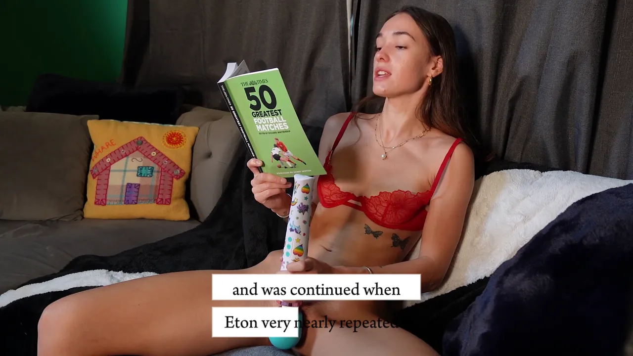 Cheekymz uses a vibrator while reading in New Zealand