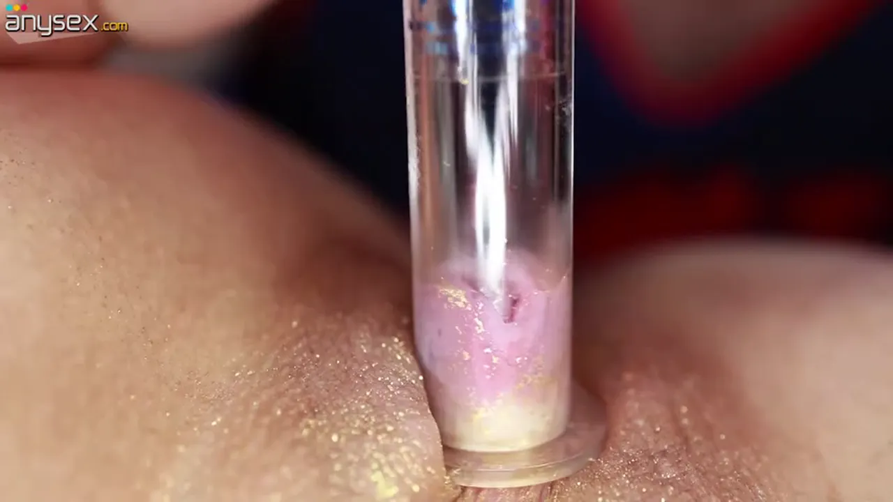 King Damien gives close-up tongue worship to a girl's shaved pussy and big clit