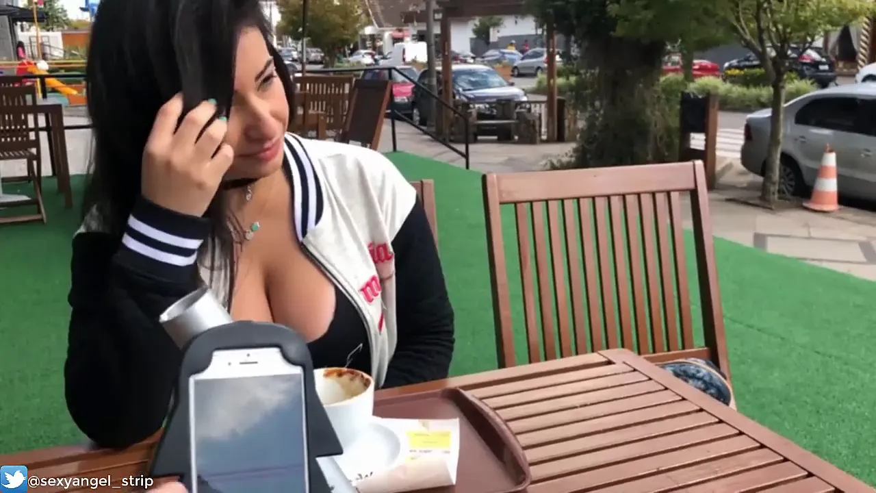 Emanuelly Raquel masturbates outside with big boobs and a vibrator