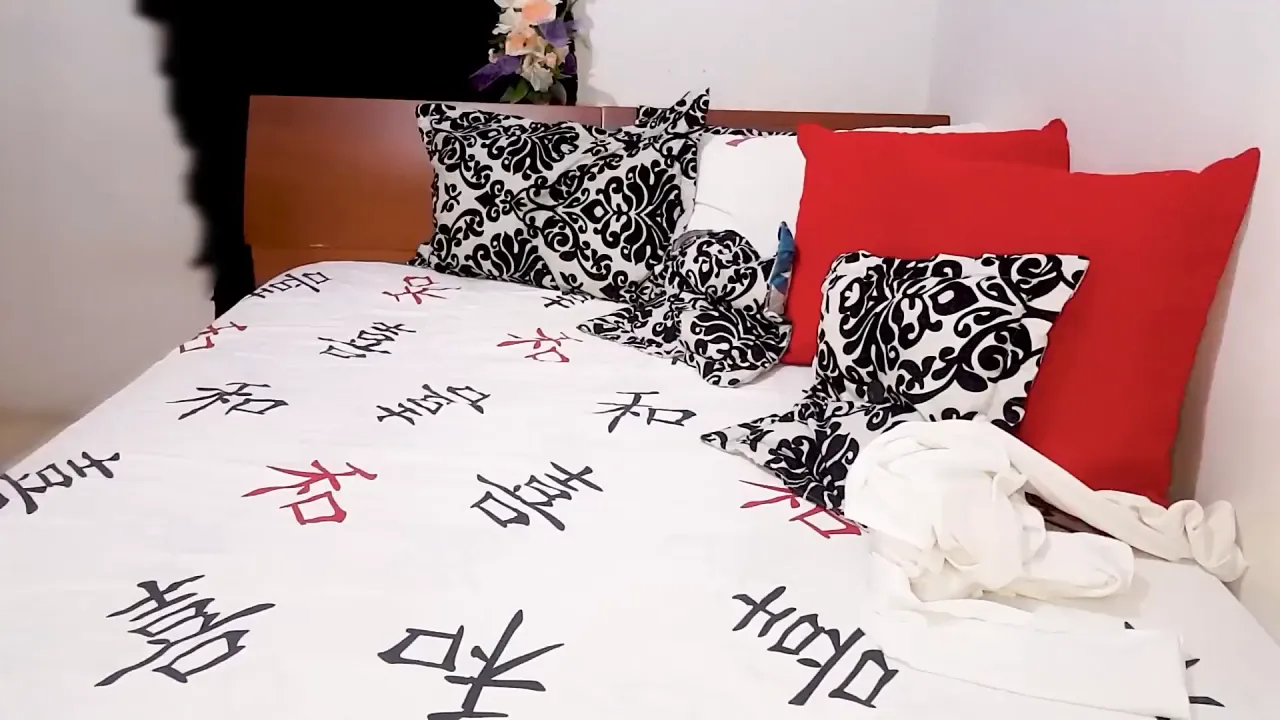 Young Latina nymphomaniac masturbates alone on webcam