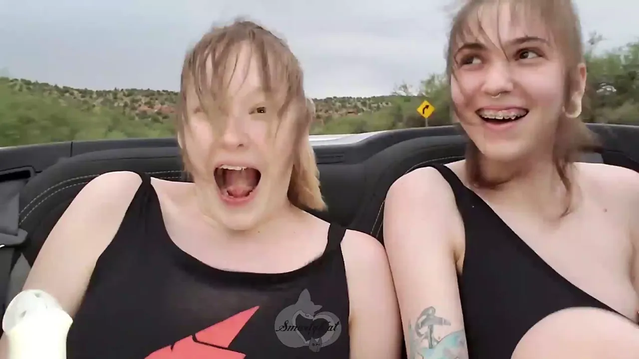 Laceykaye fails to orgasm while fingering herself in public on the open highway