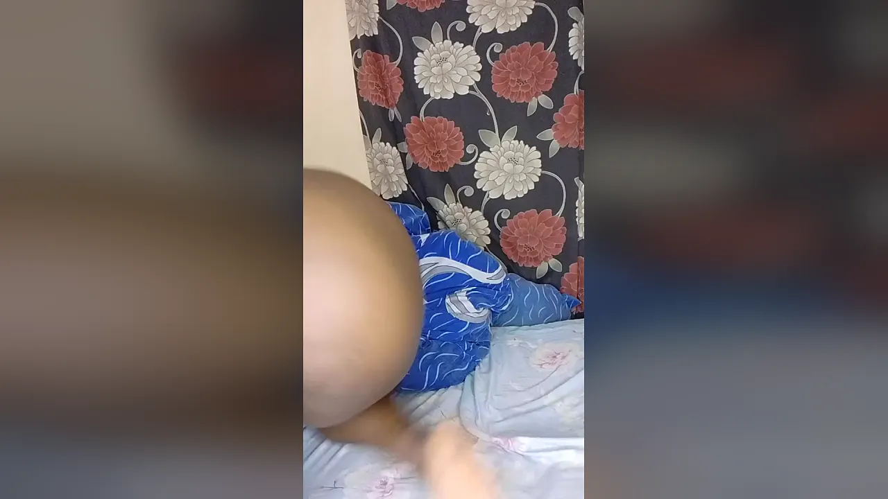 Nairobian ebony ass girl enjoys double penetration in solo masturbation