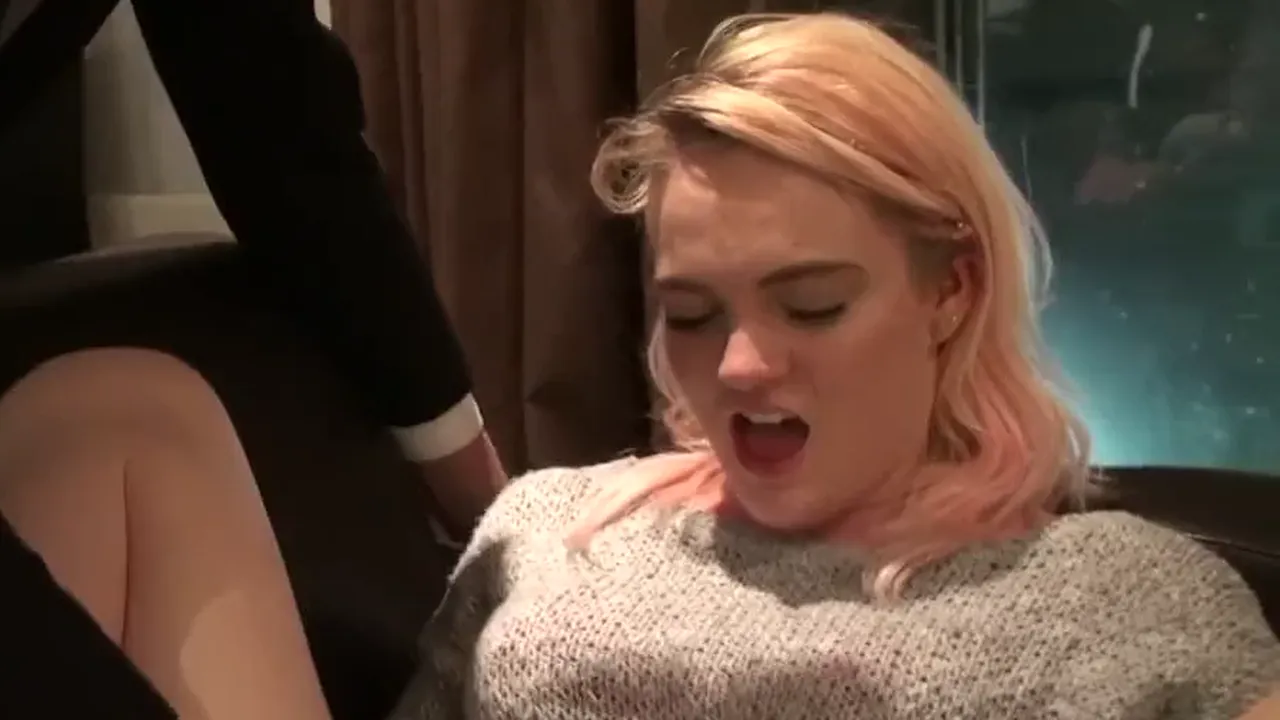 British blonde Carly Rae Summers masturbates with a toy and cums hard