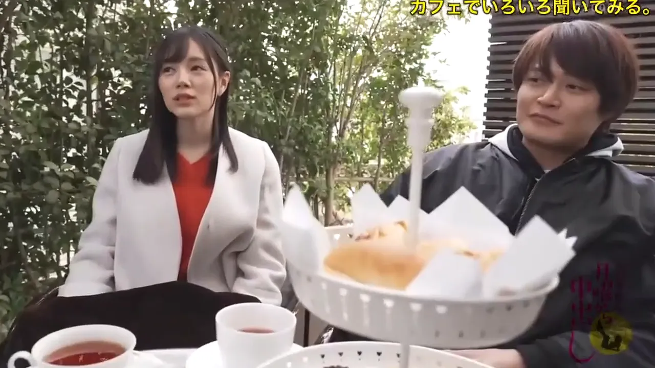 Japanese girl squirts from guy's fingers after one date fuck