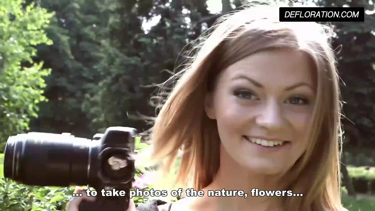 Dunja Kazimkina masturbates and shows her pussy in a solo video