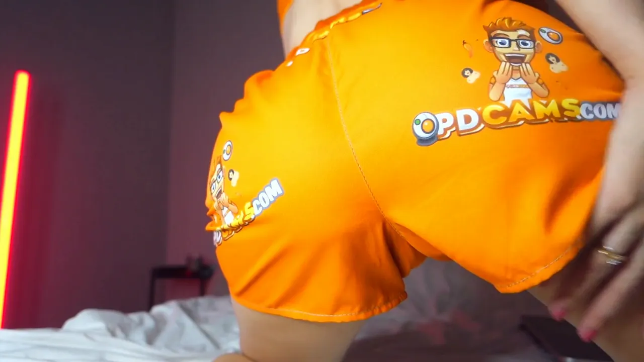 Petite solo masturbation with toys and webcam
