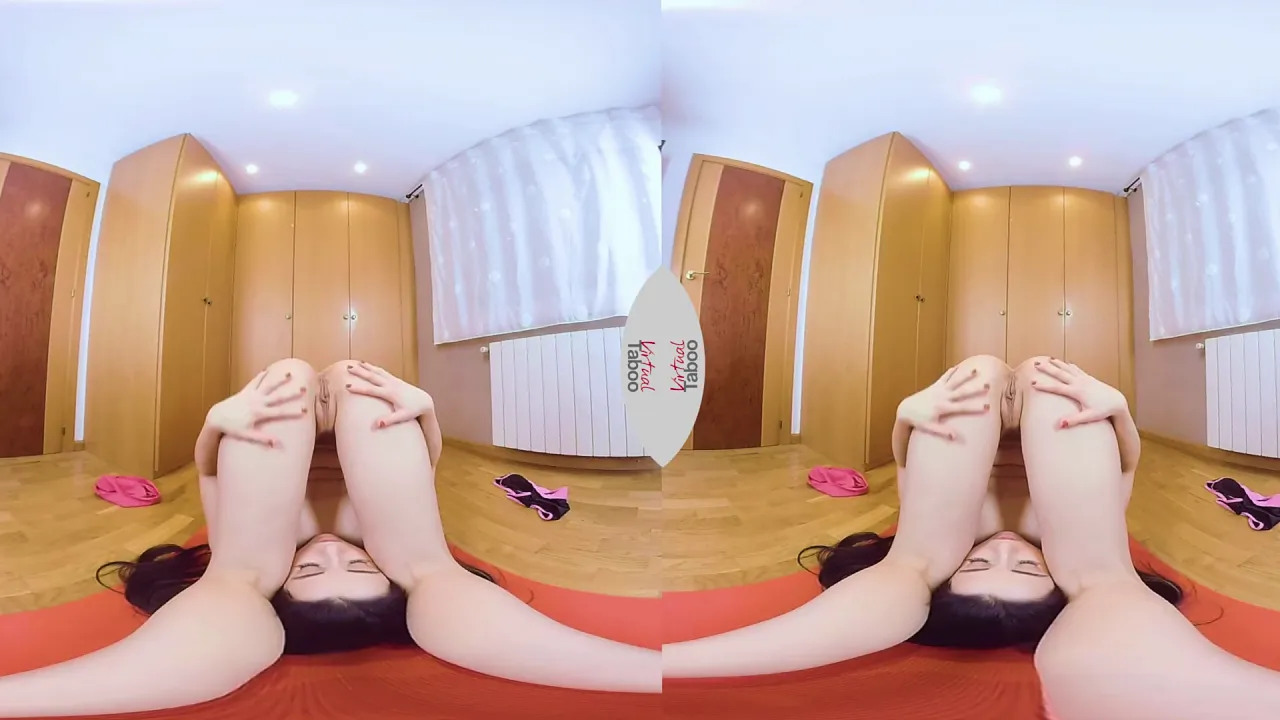 Virtual reality taboo: Stepsister shows her pussy while doing yoga