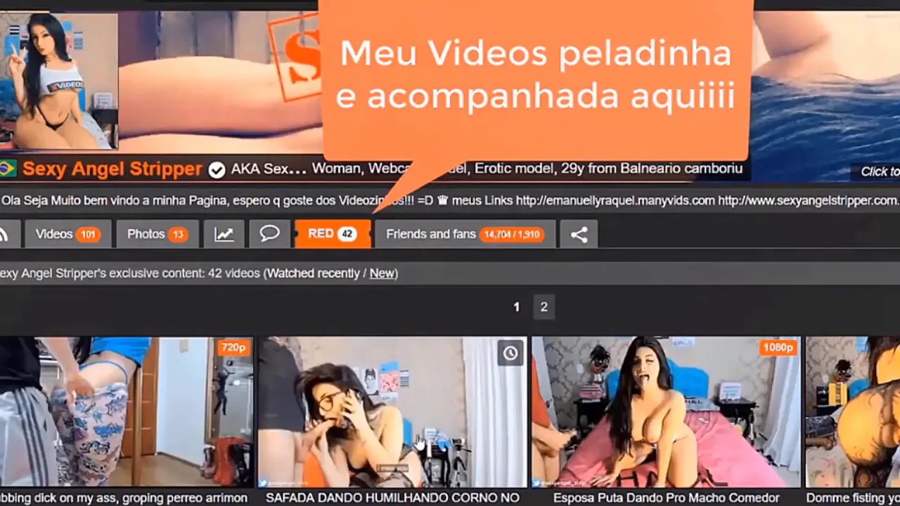 Sexy Latina masturbates on bed, squirting in leggings