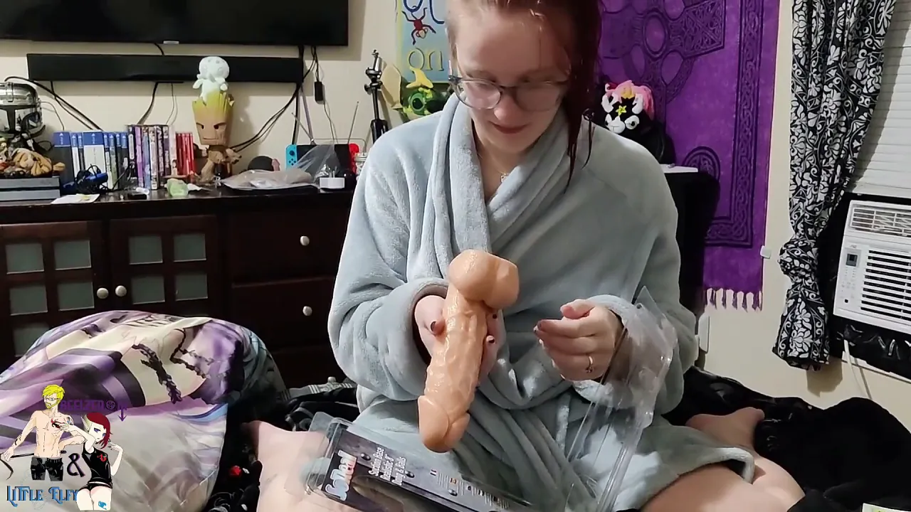 Small-titted elf gets a big dildo for her birthday, then masturbates to an intense orgasm