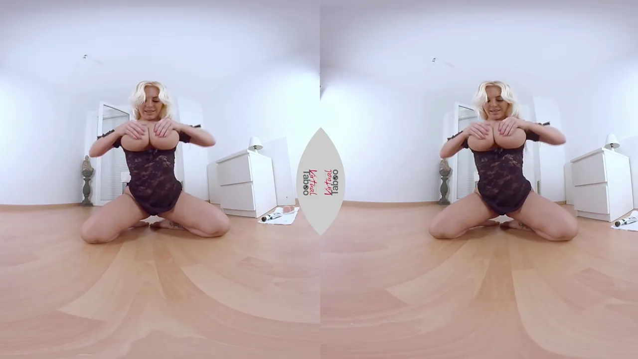 Virtual reality solo masturbation: Blondie Fesser rides a dildo with big tits and ass