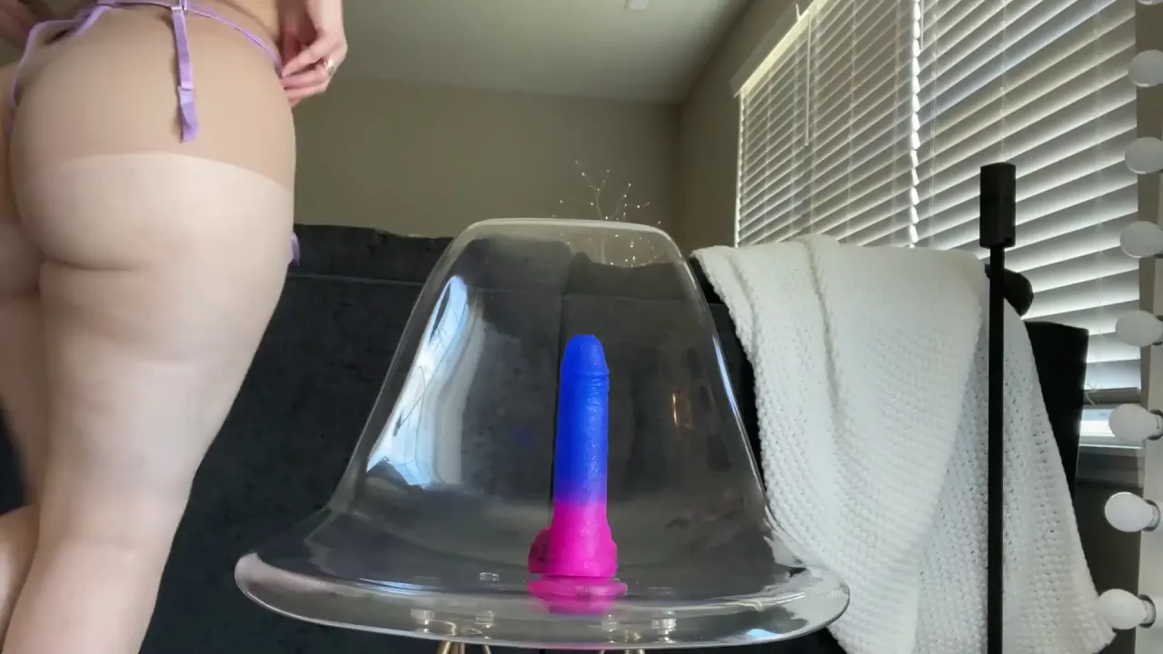 Black girl with big booty twerks and rides a fleshlight in masturbation video