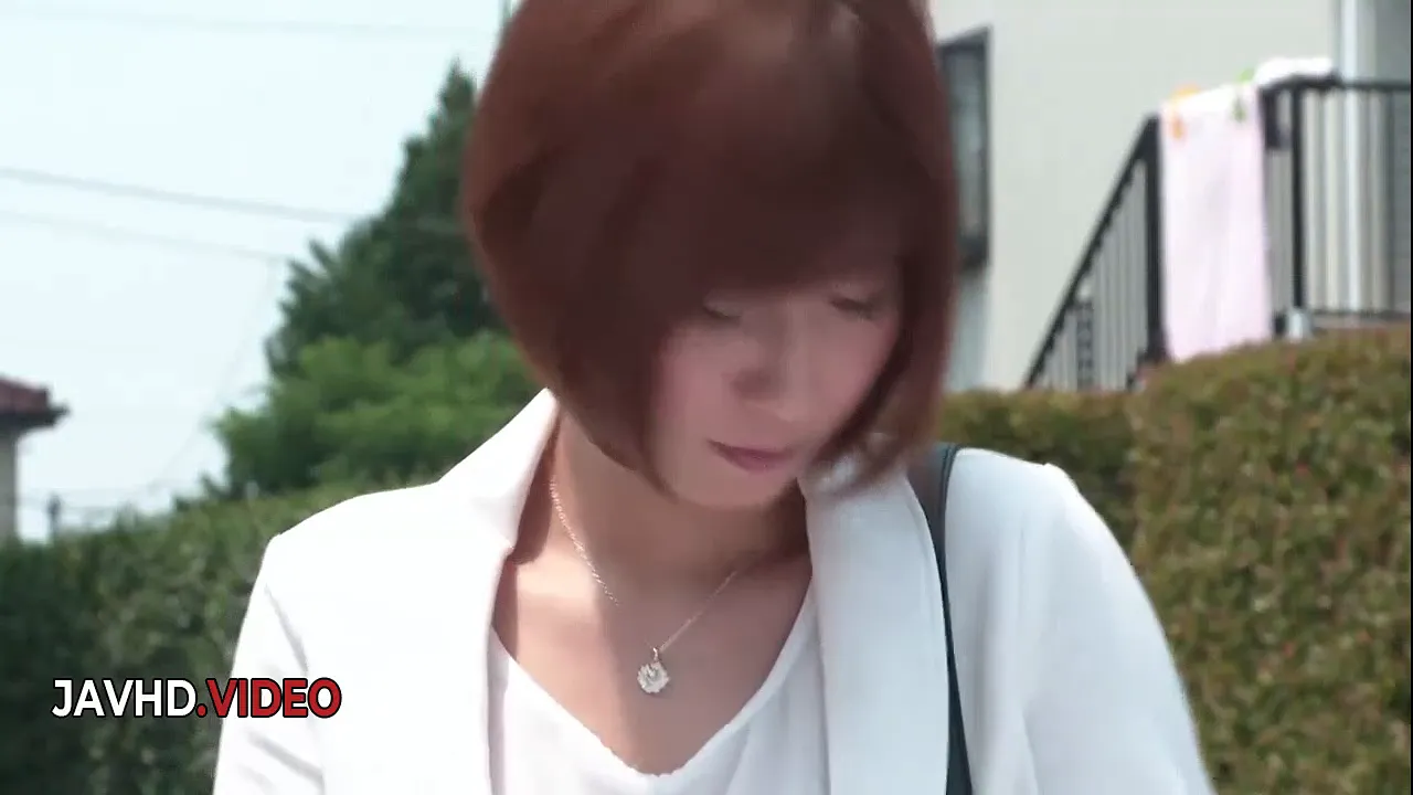 Japanese wife Risa Mizuki masturbates with toys while giving sloppy blowjob