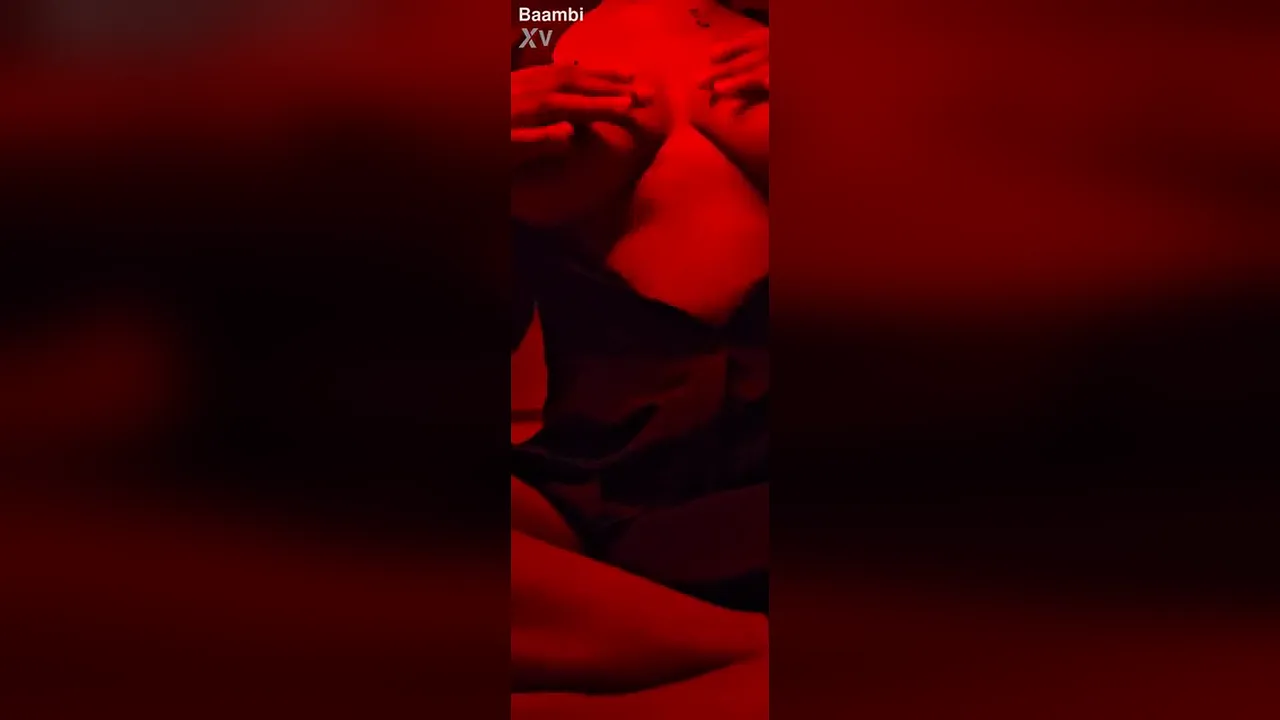 Solo ebony girl masturbates her asshole with a dildo