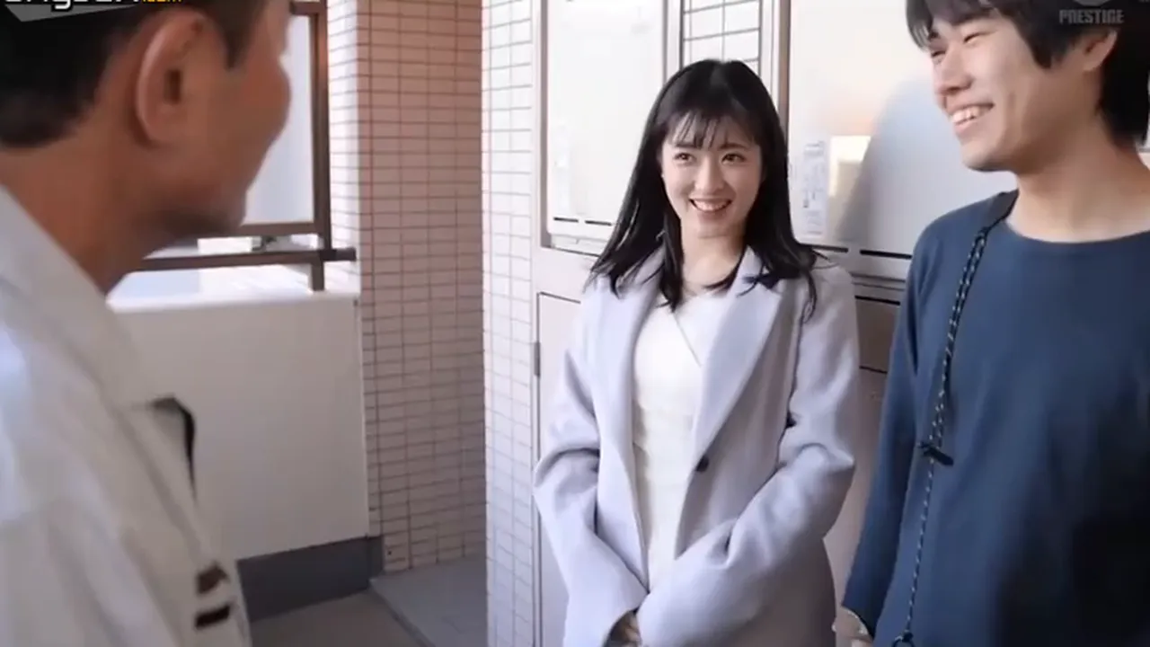 A former owner of the house where asian woman moved with her husband wants to fuck there for the last time