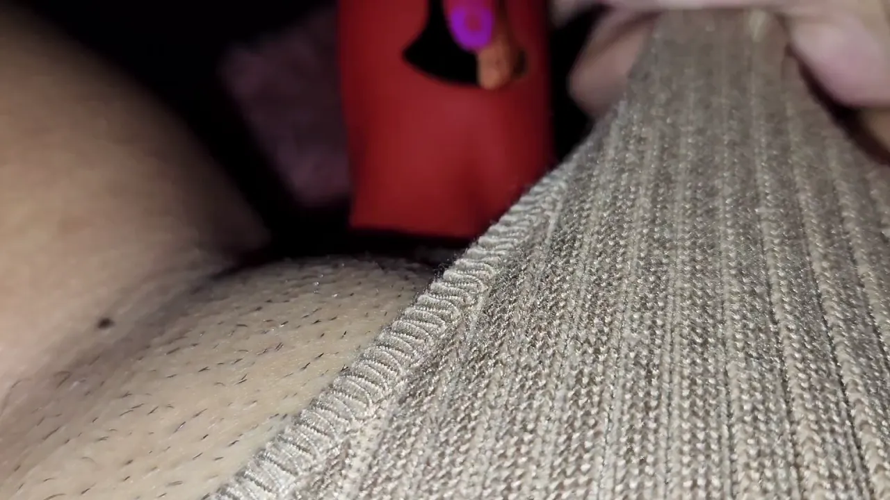 Solo brunette masturbates to a creampie orgasm in public