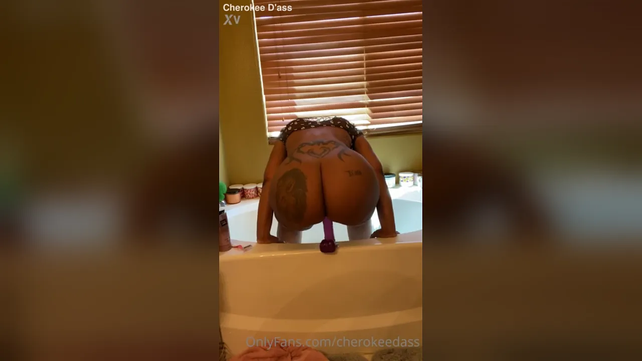 Ebony solo with big booty and dildo