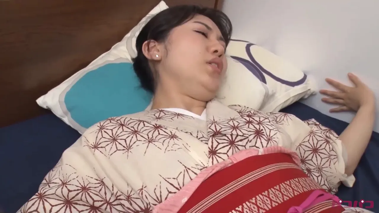 Japanese MILF rides cock doggystyle