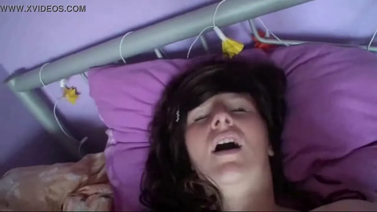 Solo girl masturbates in the morning